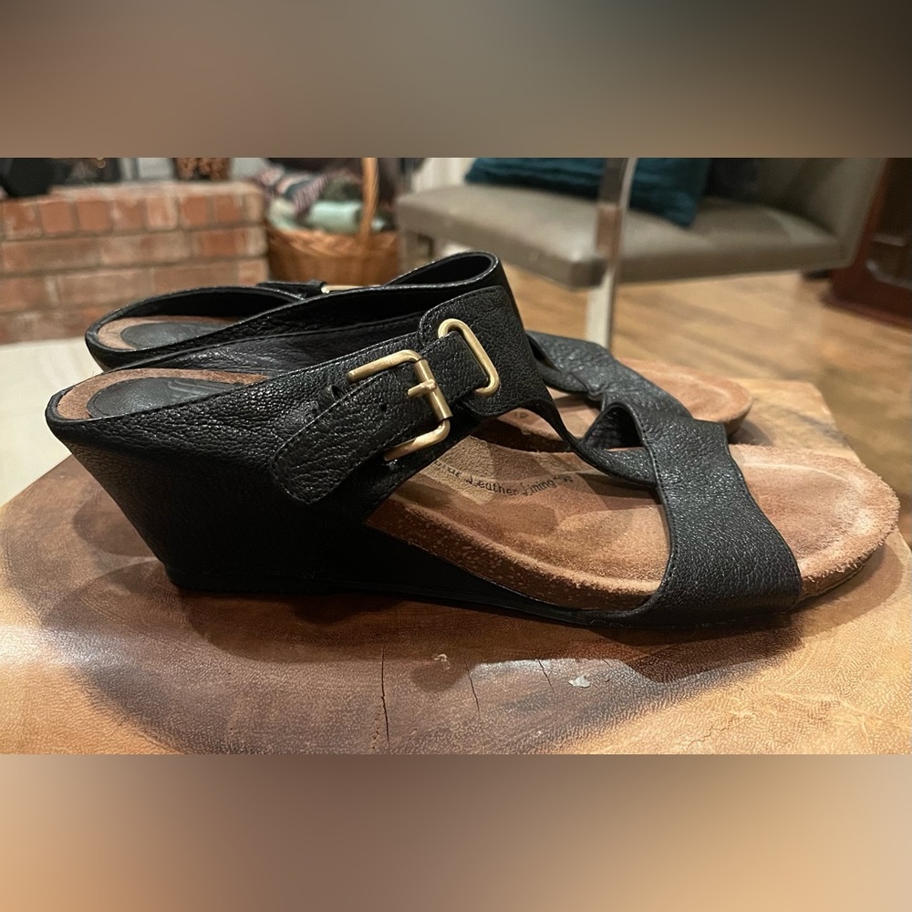 COPY - Sofft Sandals, Lovely Black Leather, Size 8, worn twice, 2 Inch Heels
